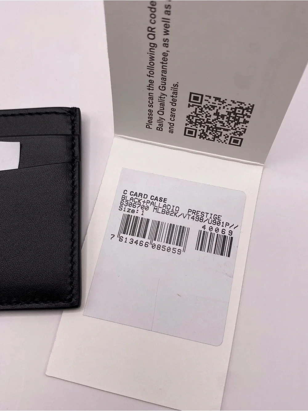 Bally Mens Busy Black Leather Slim Card Case Solid Pattern